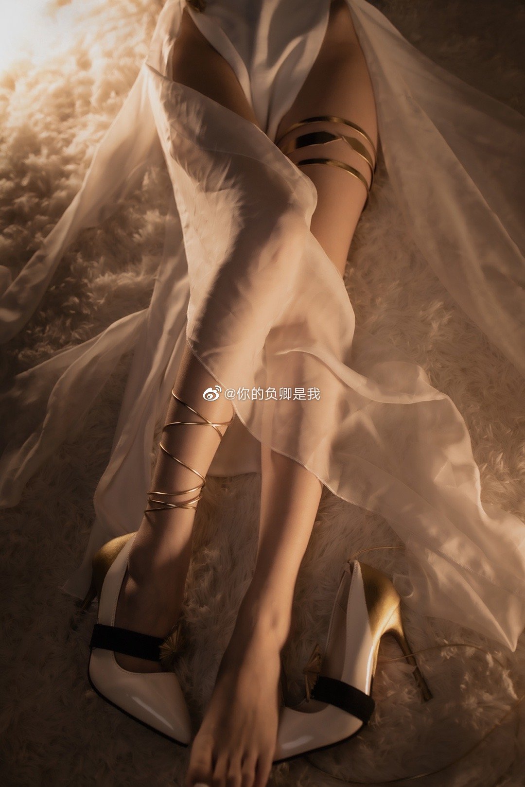 优雅的长腿COSER——你的负卿是我，每一幅图片都是那么的赏心悦目