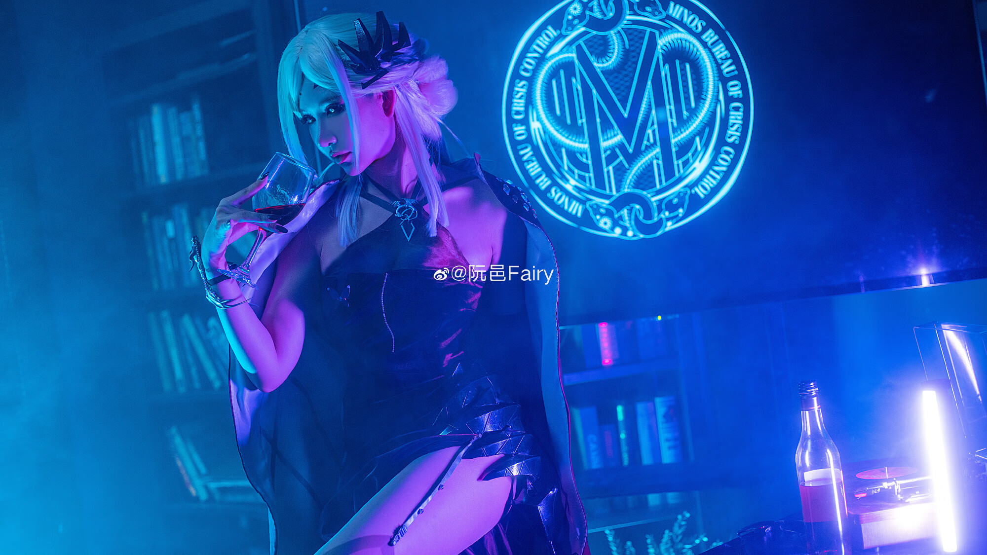 人气coser阮邑fairy，长腿妹子会魔法哦