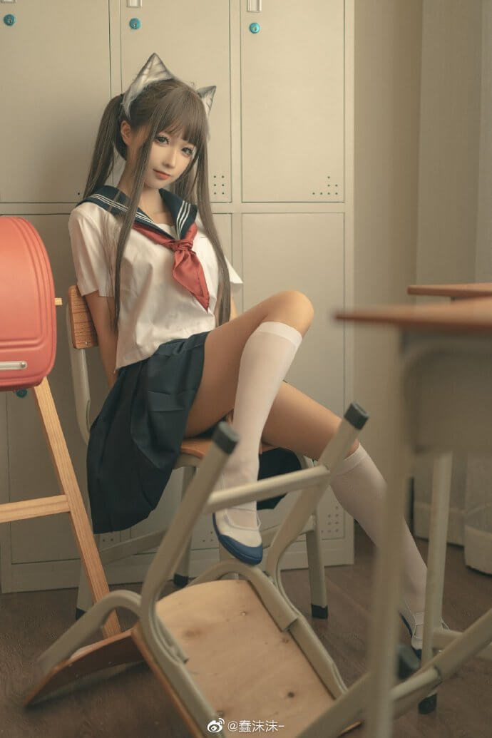 蠢沫沫cos作品分享，学妹放学后在等你哦