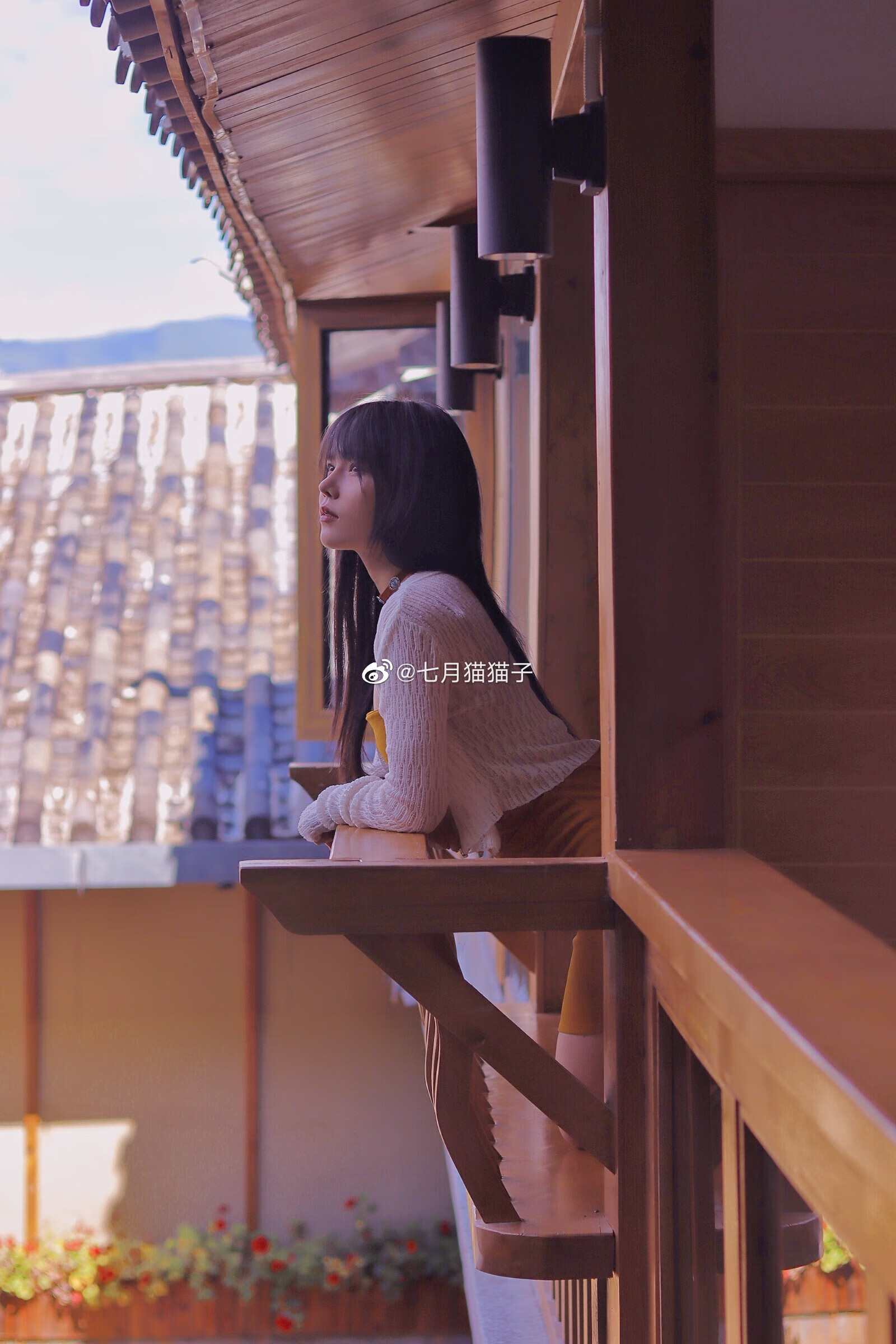 纯欲的婴儿肥美女——七月喵子，你想捏捏她可爱的脸蛋吗