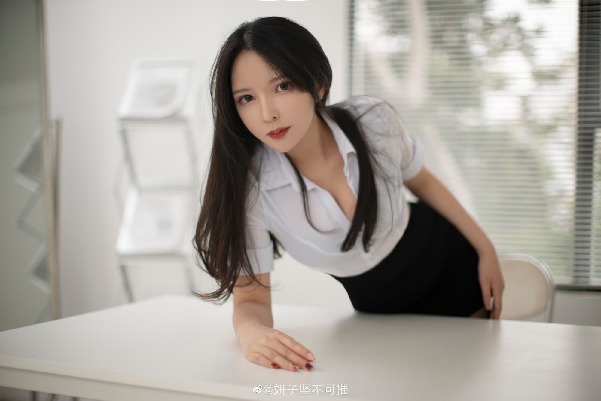 微博气质美女博主——妍子坚不可摧，完全没有一点的抵抗力