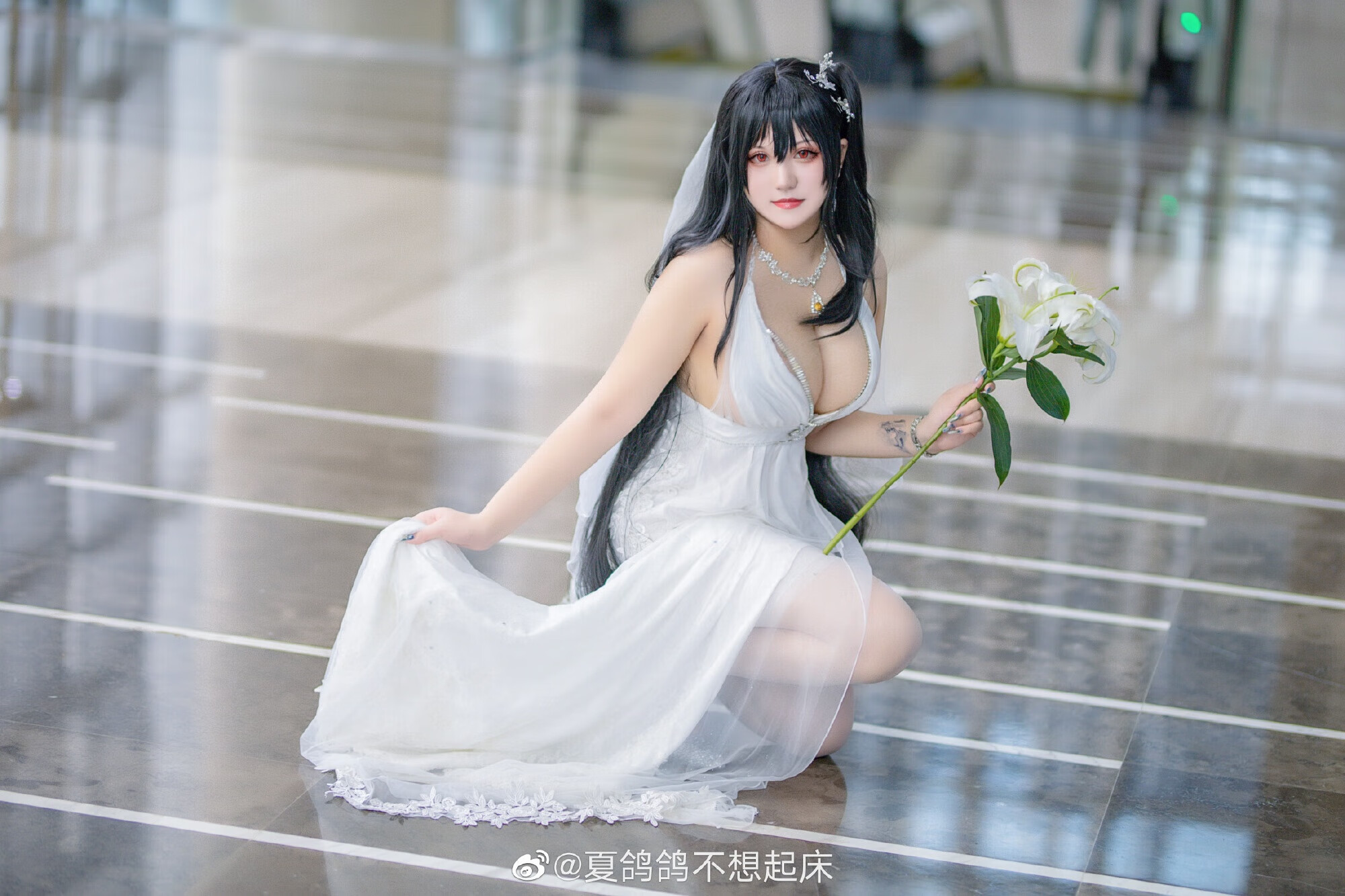 欧派身材的夏鸽鸽不想起床，这个妹子太凶了