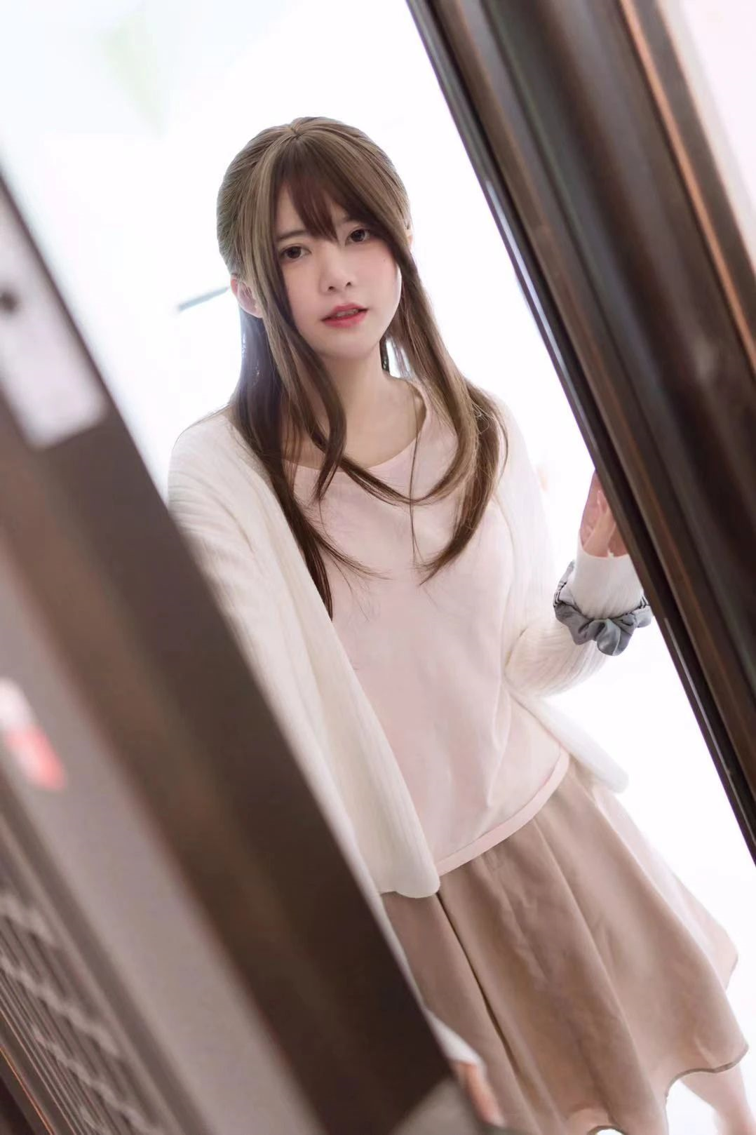 温柔贤惠的眼酱大魔王W，一个知性美十足的长腿美女