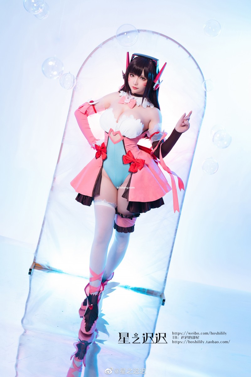 重量级人气COSER——星之迟迟，欧美身材很是突出哦