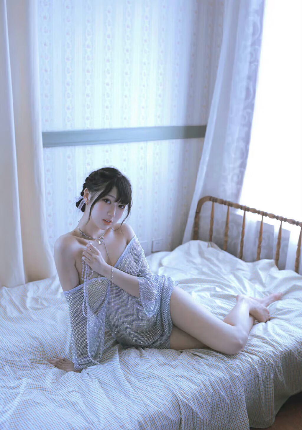 妩媚美女——周叽是可爱兔兔，若隐若现最是吸引人